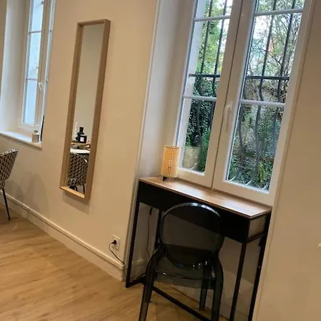 Chaleureux アパート ディジョン